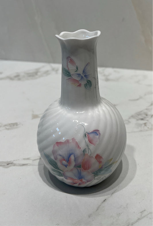 Aynsley Vase