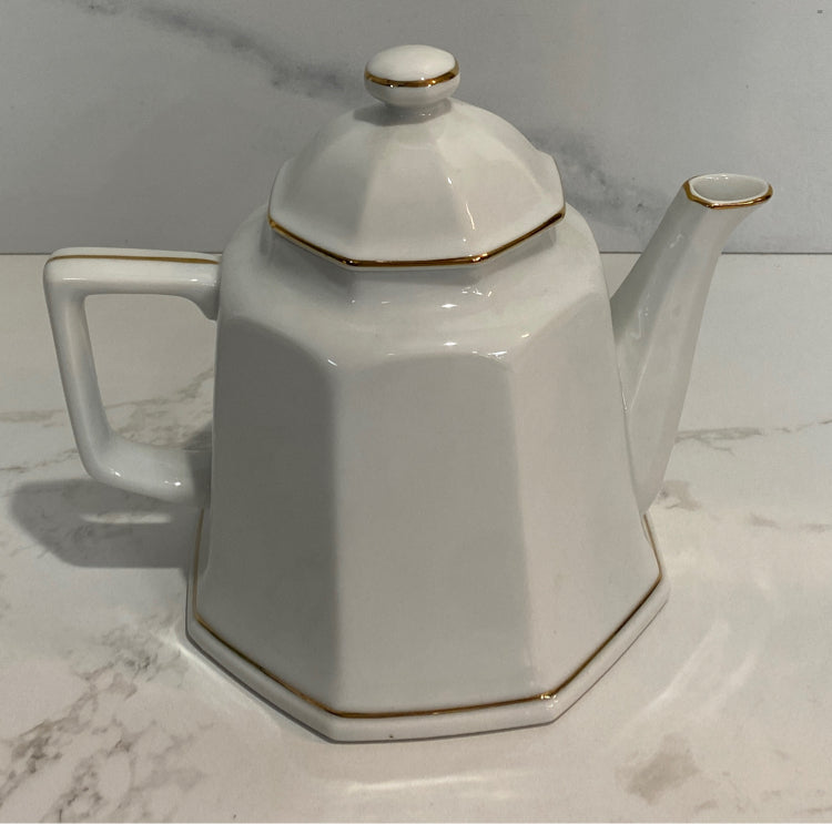 Teapot