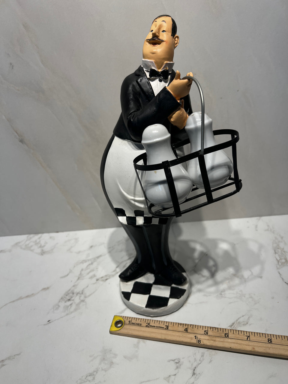 Figurine with Shakers
