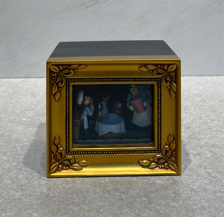 Disney Gallery of Light - Lady & the Tramp