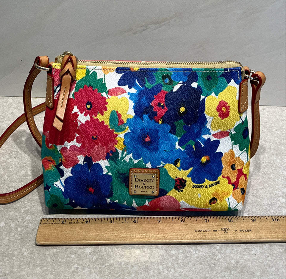 Dooney And Bourke Handbag