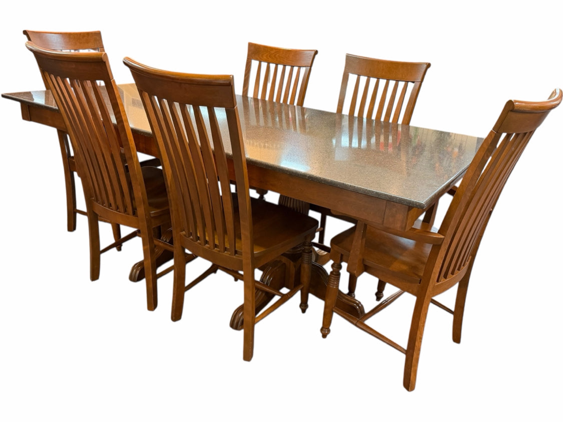 Made in Canada Table and 6 Chairs
