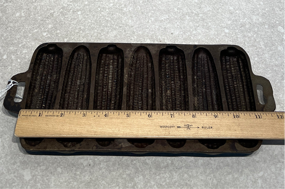 Cast Iron Corn Pan