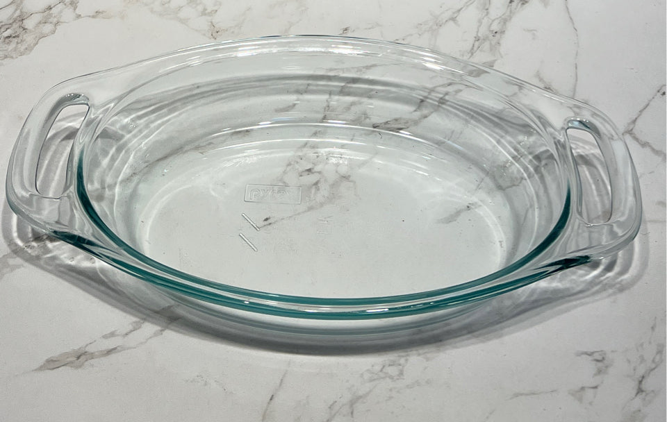 Pyrex Handled Bowl
