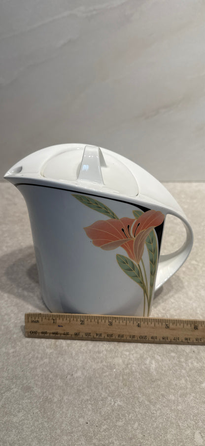 Villeroy and Boch Teapot