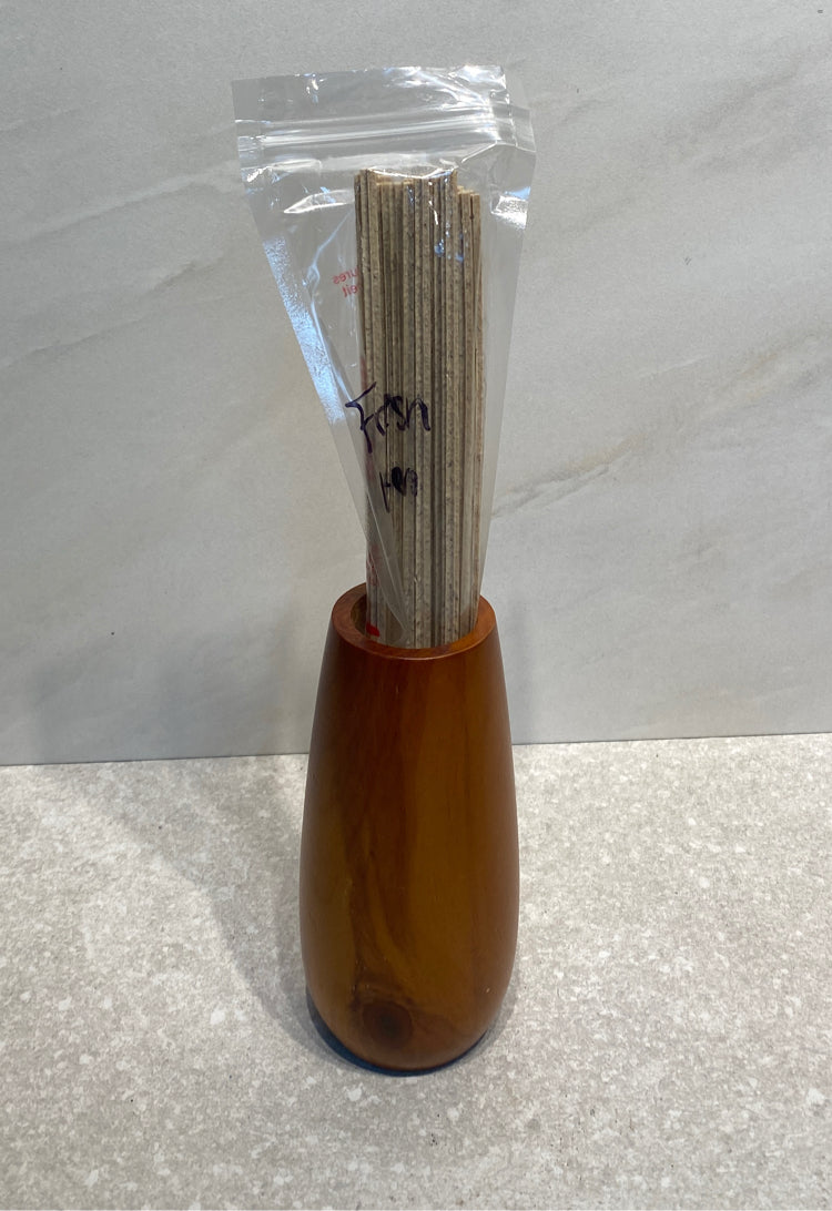 Wood Vase With Fresh Linen Scent