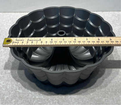 Wilton Baking Pan