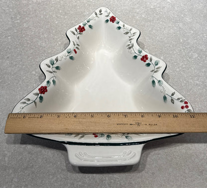 Pfaltzgraff Winterberry Tree Plate
