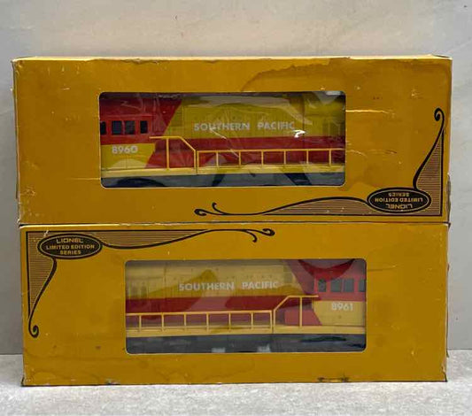 Lionel 8960 & 8961 Trains (Set of 2)