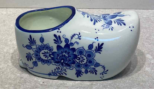 Delft Shoe