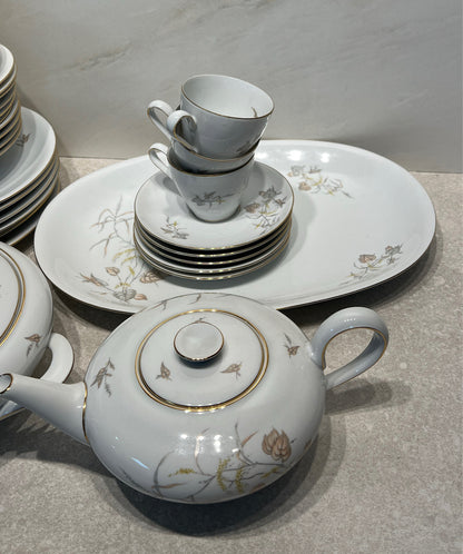 Krister Dinnerware Set