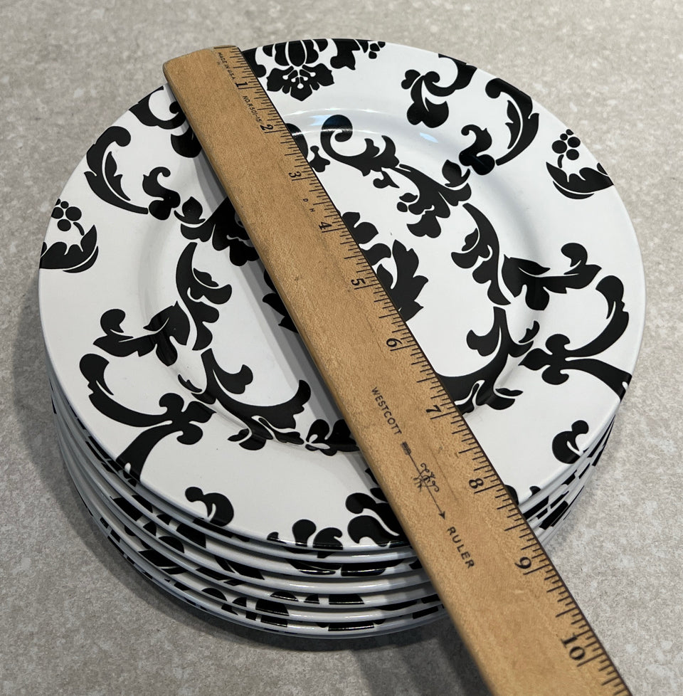Set of 8 Plates