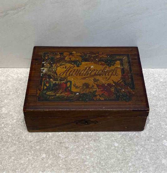 Handkerchief Box