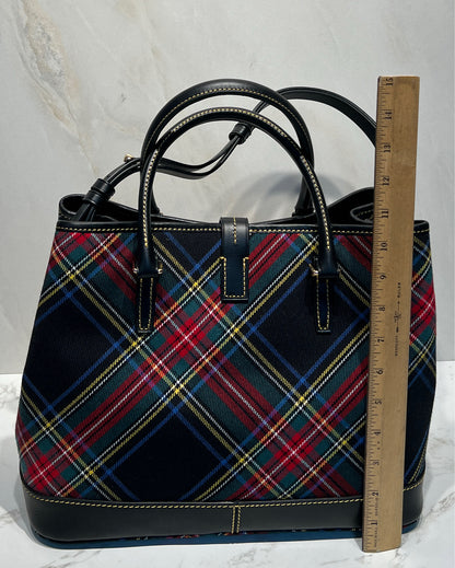 Dooney and Bourke Handbag - like new