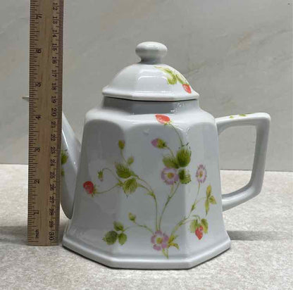 Strawberry Fields Teapot