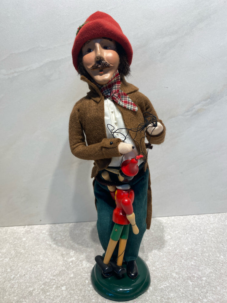Byers Choice Caroler