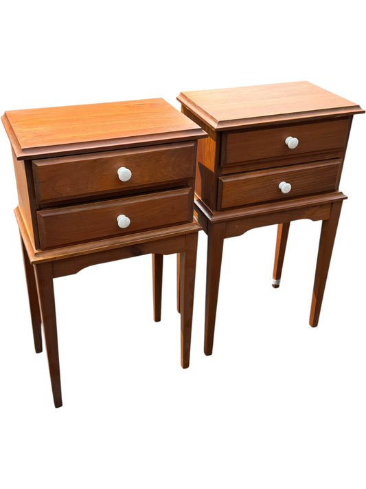 Set of 2 Tables with 2 Drawers