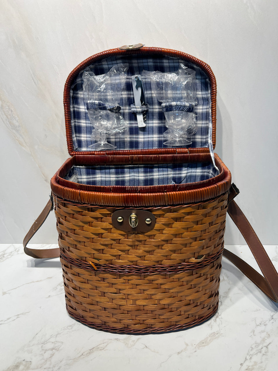 Picnic Basket wth Contents