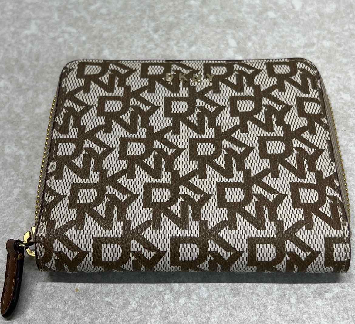 DKNY Wallet