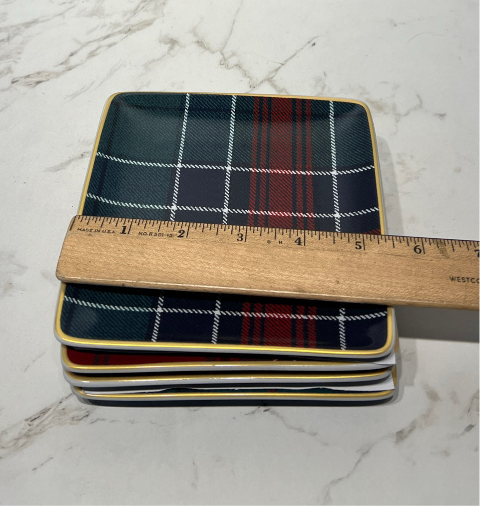 Williams Sonoma Set of 4 Plates