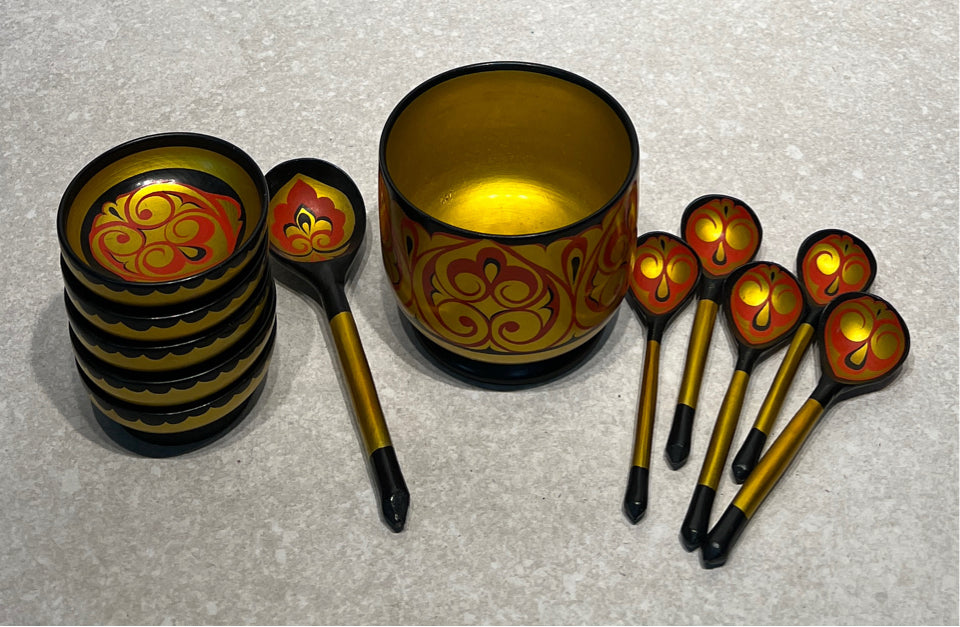 Bowl Set With Spoons