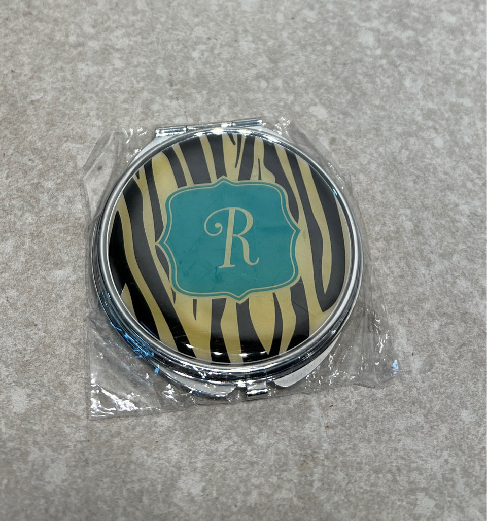 Compact Mirror