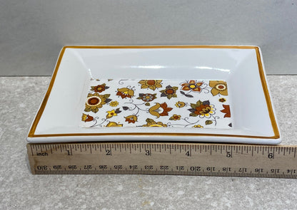 Tray