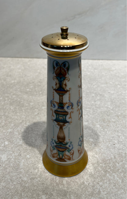Lenox Shaker