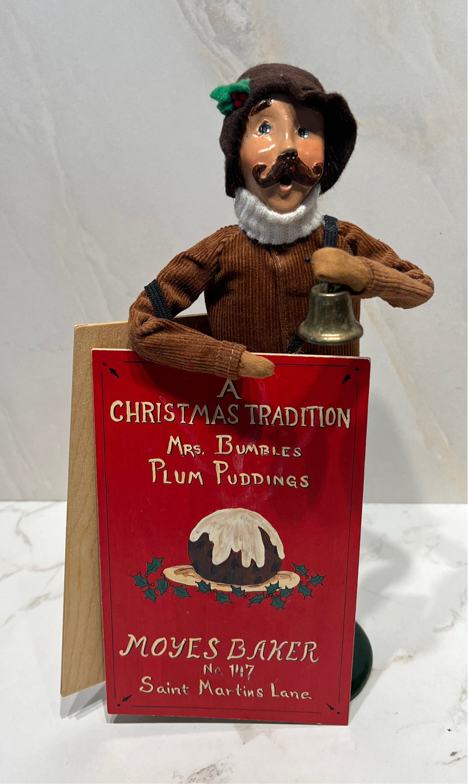 Byers Choice Caroler