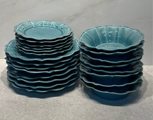 Pioneer Woman Dish Set