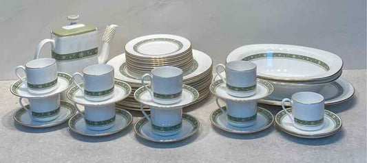 Royal Doulton Rondelay Dinnerware Set