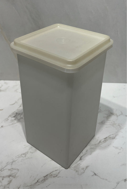 Tupperware Container