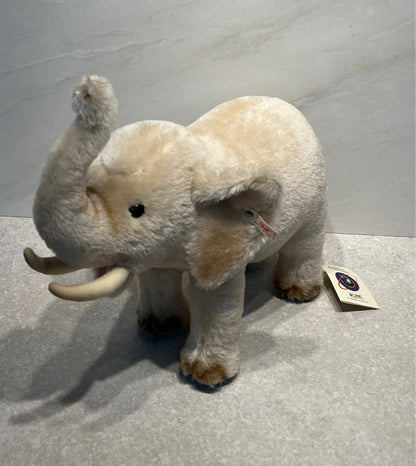 Steiff Elephant 665301