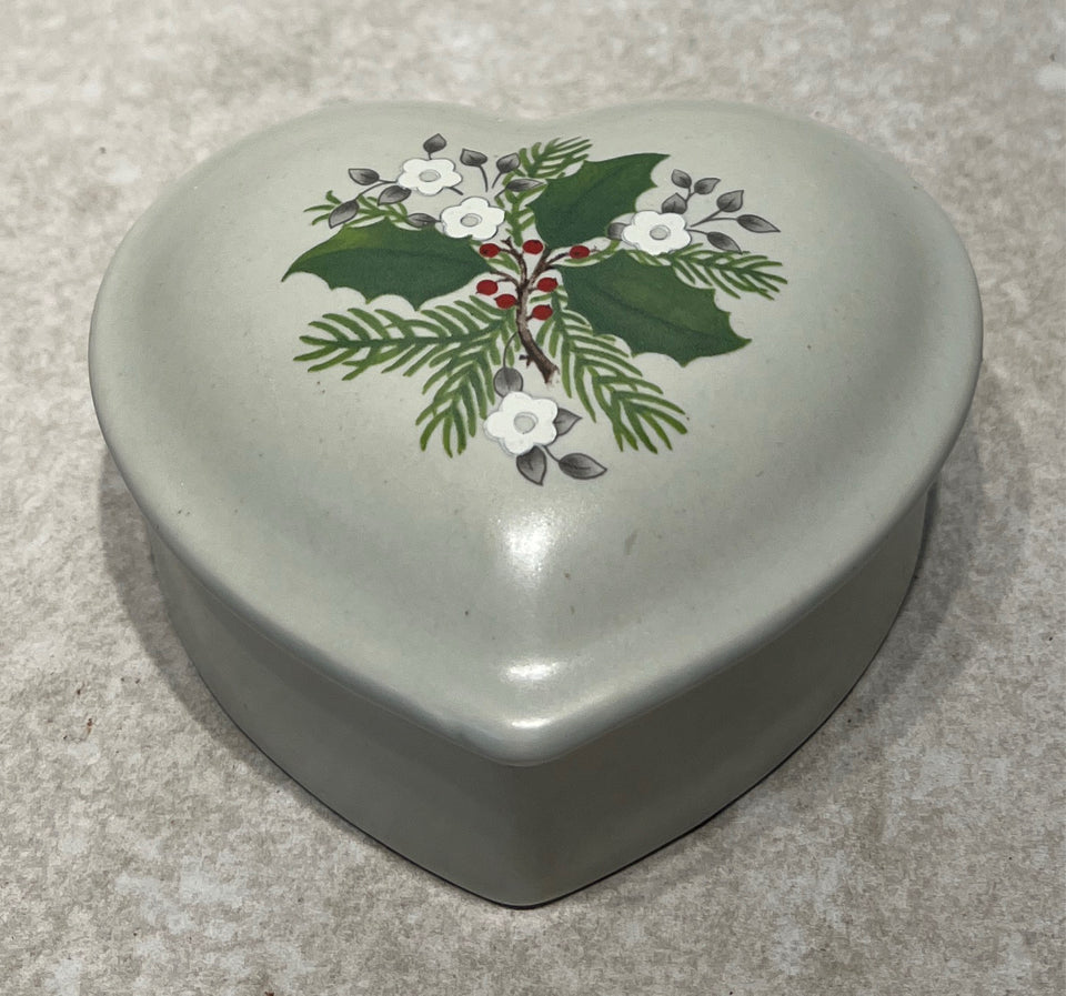Covered Heart Dish