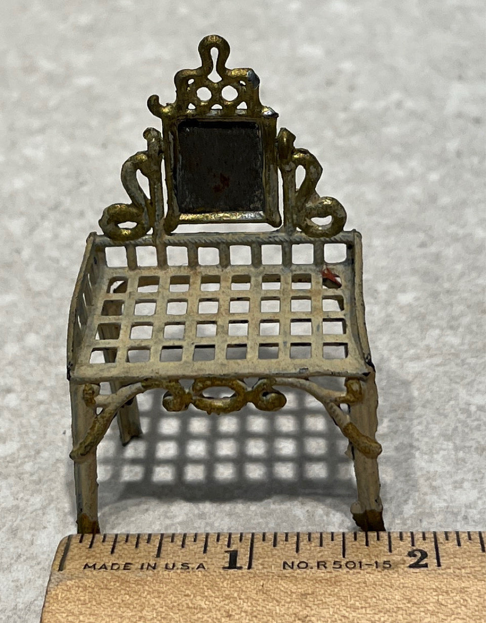 Old Doll Furniture Vanity