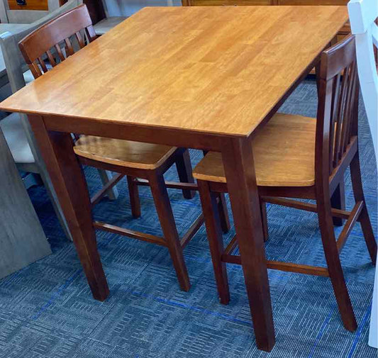 Pub Table and 2 Stools