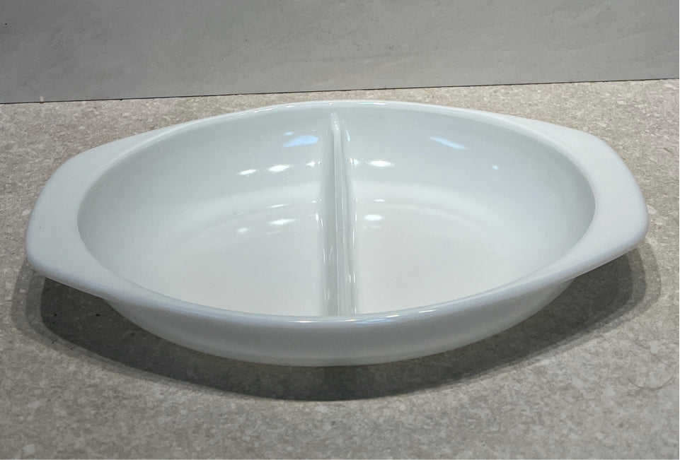 Pyrex Divided Dish