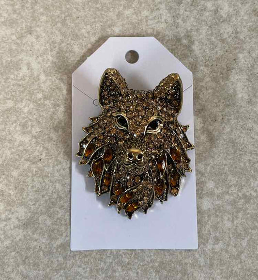 Wolf Head Pin