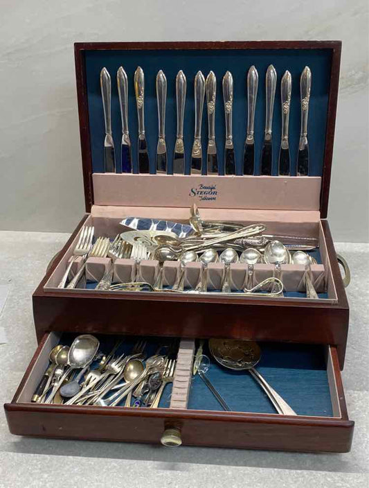 Silverware Set