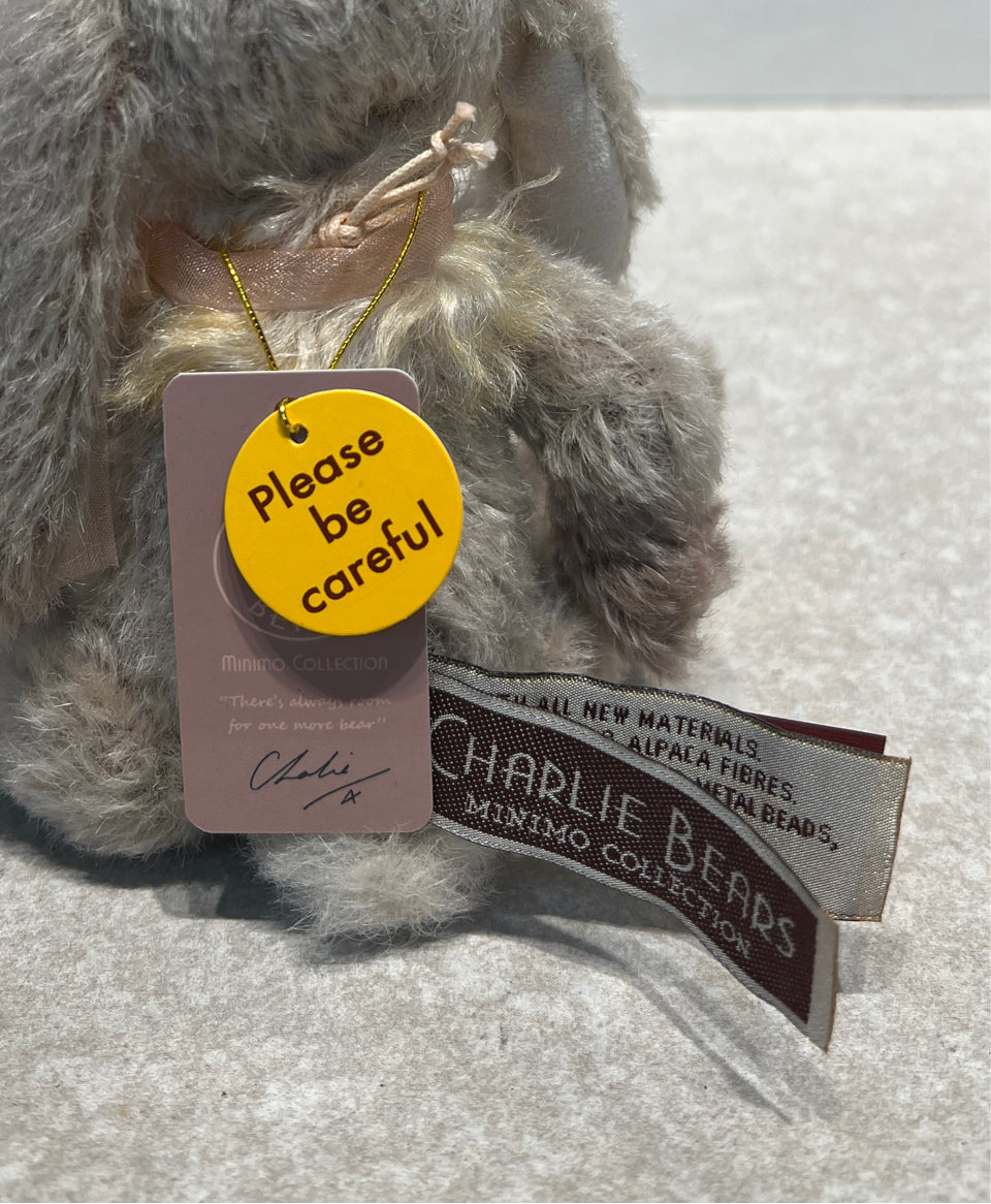 Charlie Bears - Lea