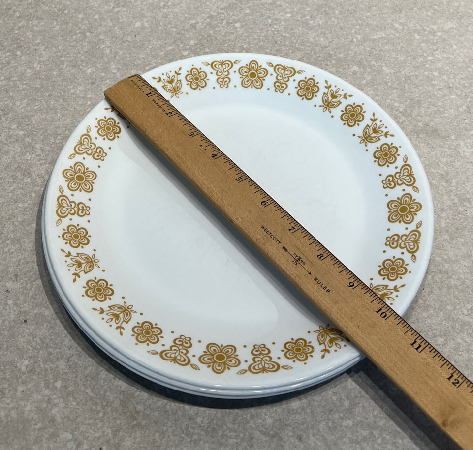 Set of 4 Corelle Plates