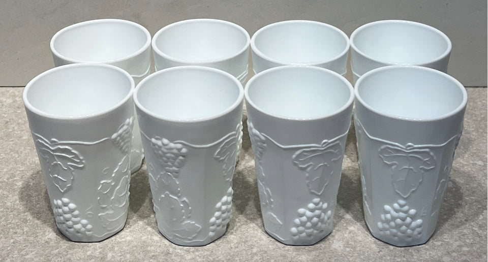 Set of 8 Vintage Glasses