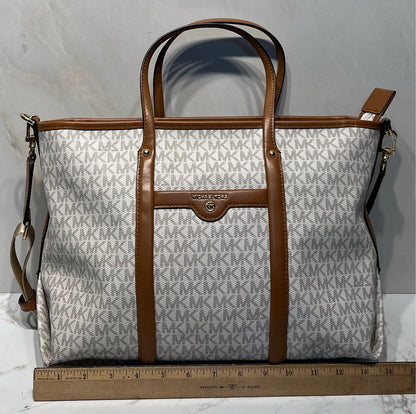 Michael Kors andbag