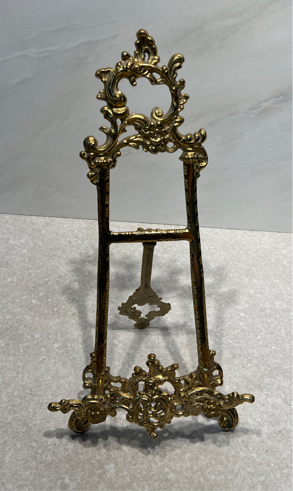 Easel