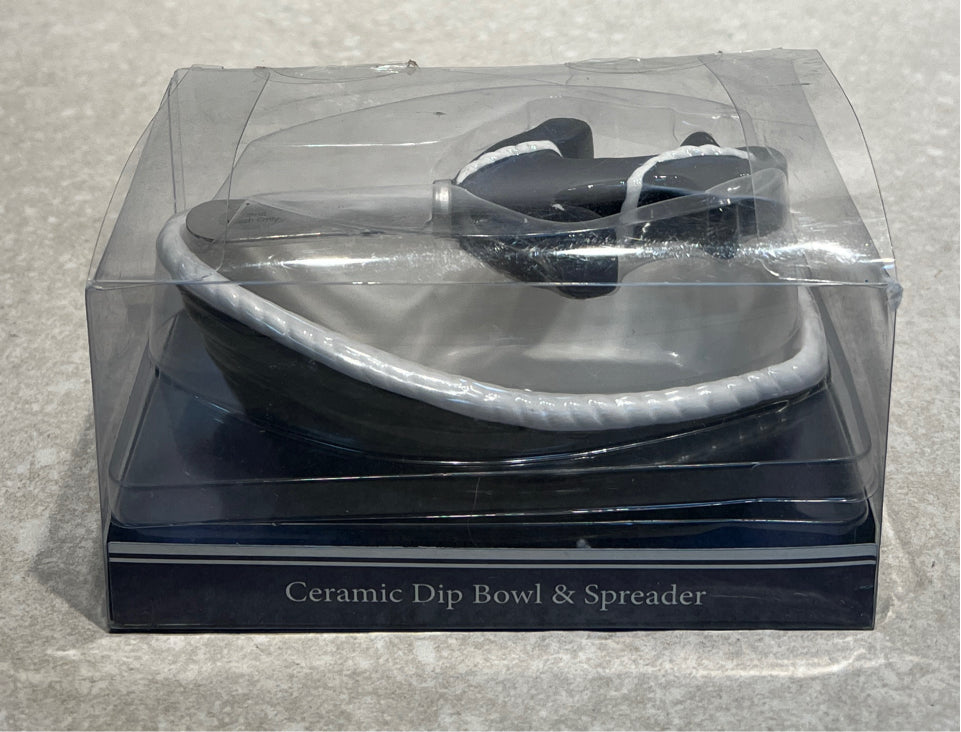 Dip Bowl and Spreader