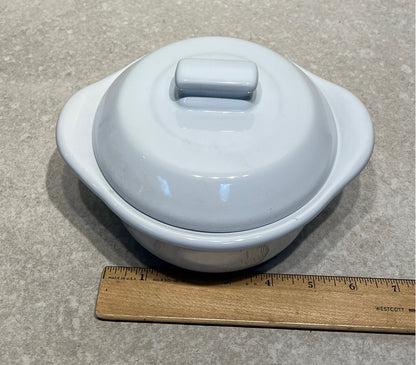 Pampered Chef Covered Bowl