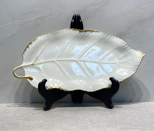 Mikasa Leaf Plate