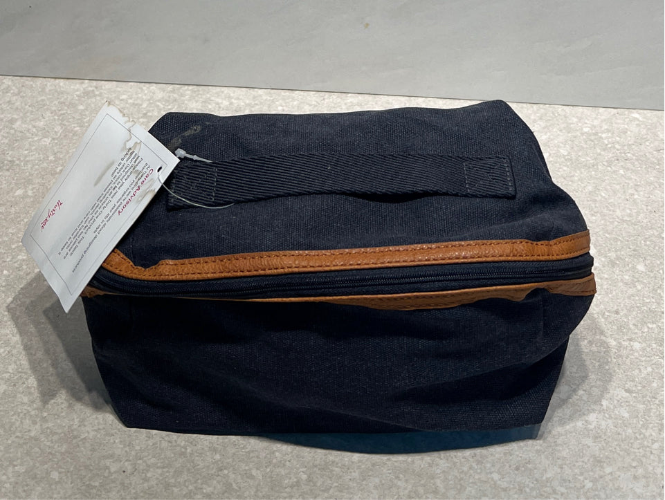 Thirty-One Zippered Pouch