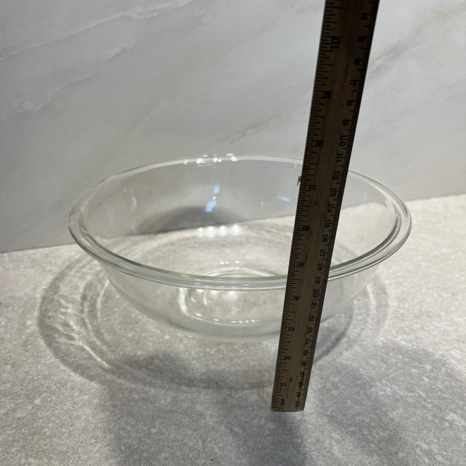 Large Pyrex Bowl