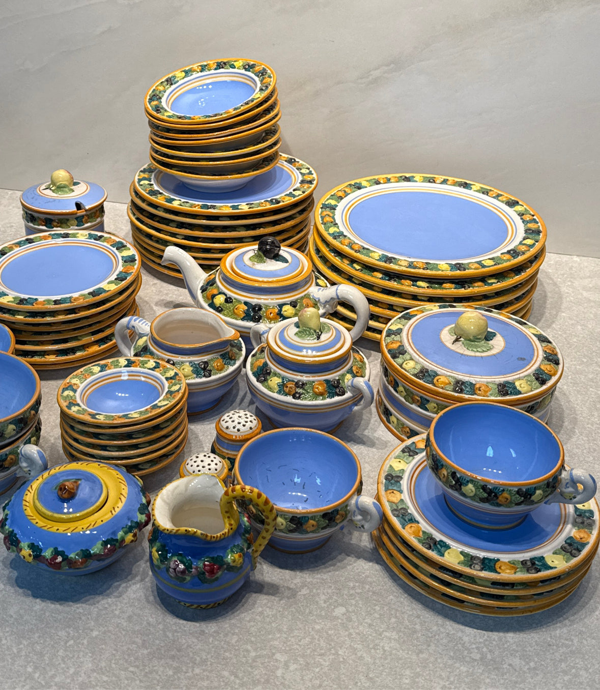 Italy Majolica Dinnerware Set